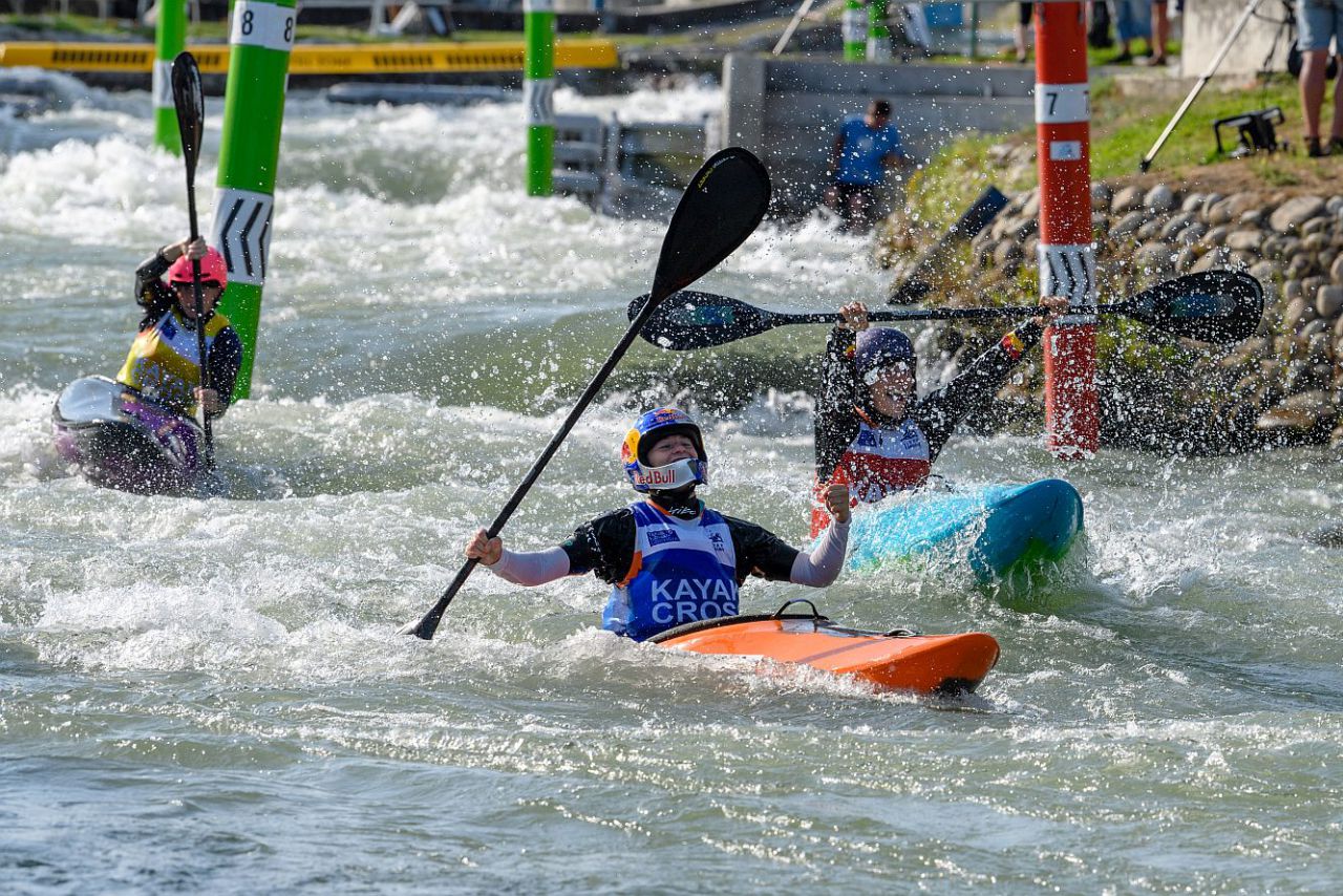 Emily Apel holt sich die Bronze Medaille im Kayak Cross - Kanu Schwaben